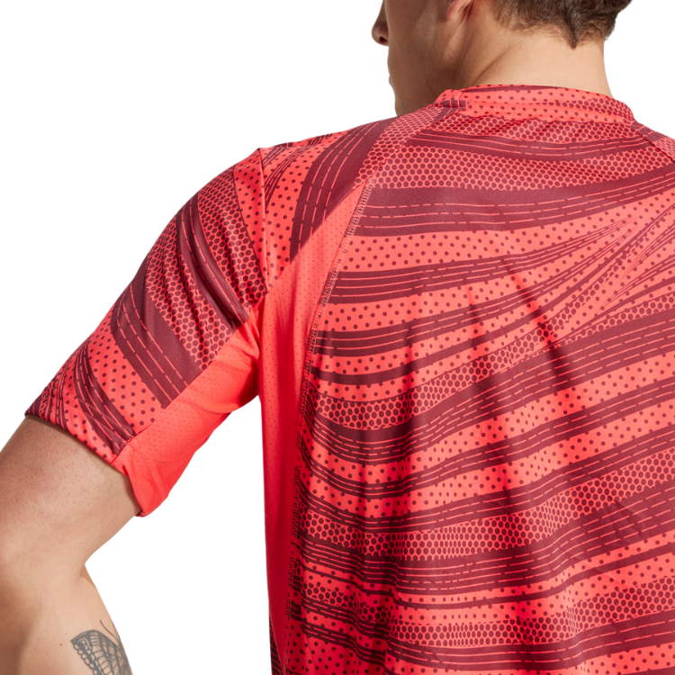 Camiseta Club Graph Tee