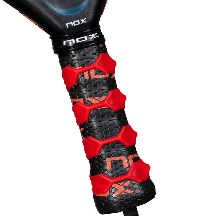 AT10 Genius Attack 18K Alum 2025 racket