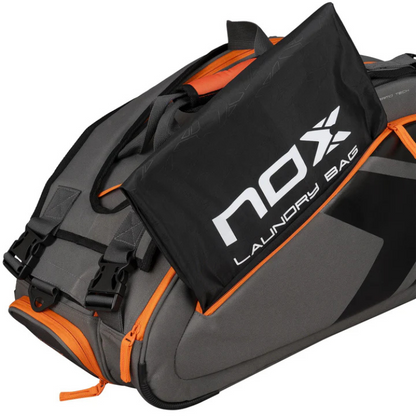 AT10 Team Racquet Bag