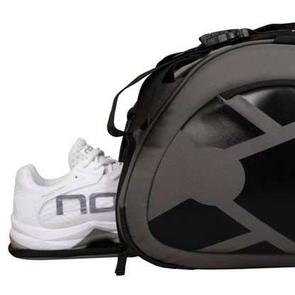 AT10 Team Racquet Bag