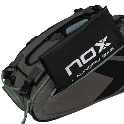AT10 Team Racquet Bag